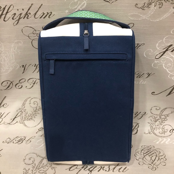 Vineyard Vines White and Navy Travel Bag - Picture 3 of 7